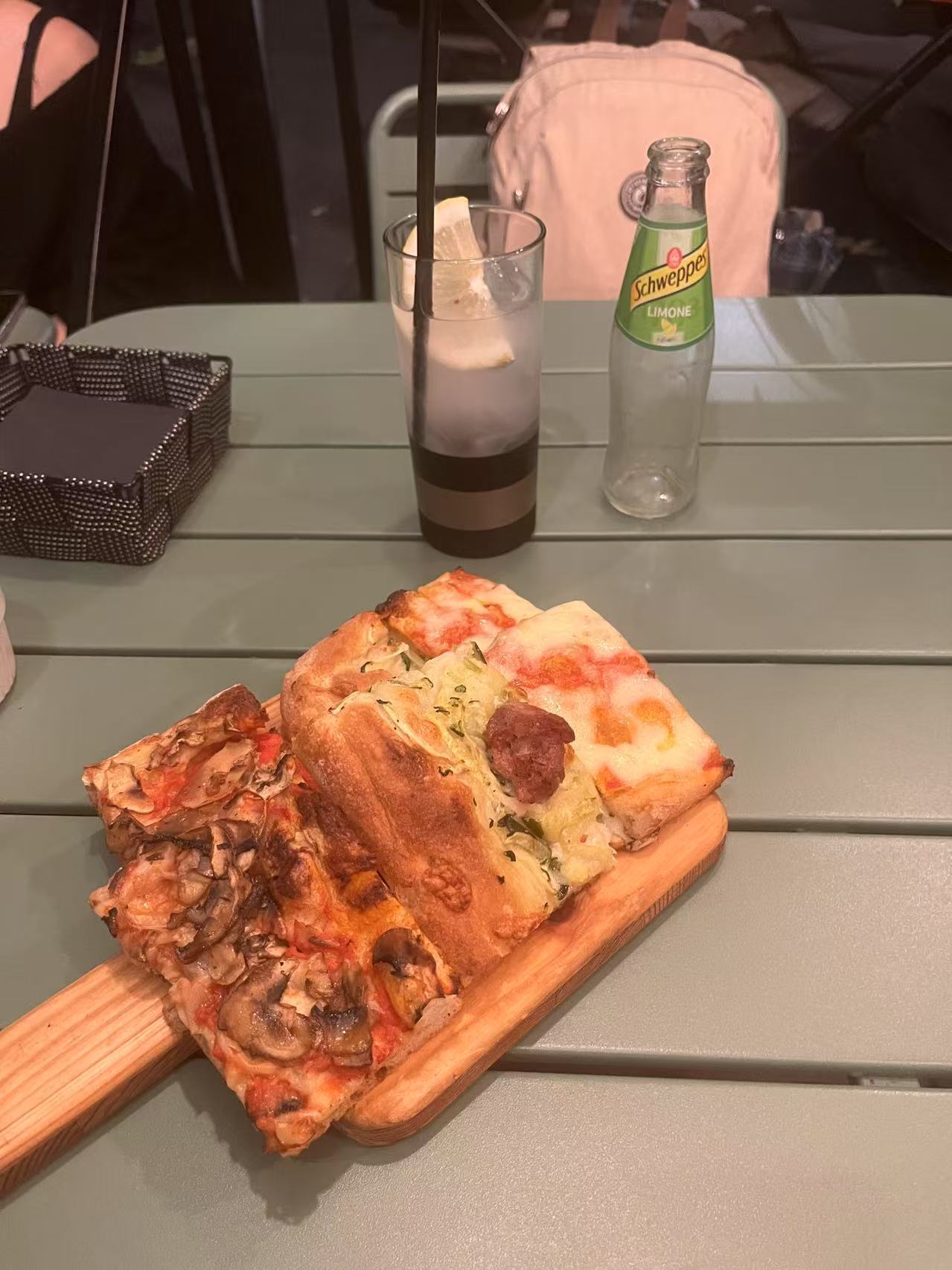 一个人半夜三更在罗马城里闲逛是一种什么样的体验？