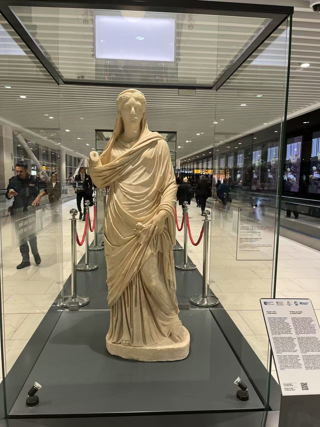 罗马旅游的最后一站，我造访了当年凯撒遇刺的银塔广场