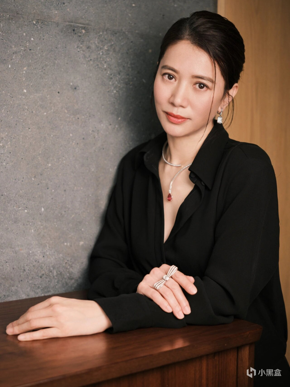 袁咏仪:荆棘与玫瑰交织的“港岛烈女”-第4张