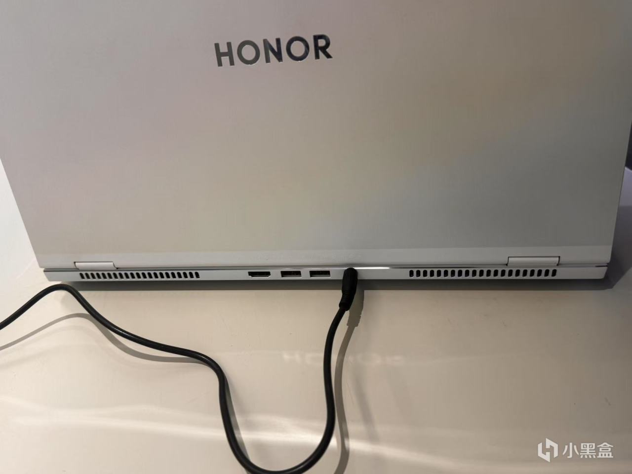 榮耀MagicBook Pro 16 2025:榮耀屬於華為,但我選擇清華同方-第1張