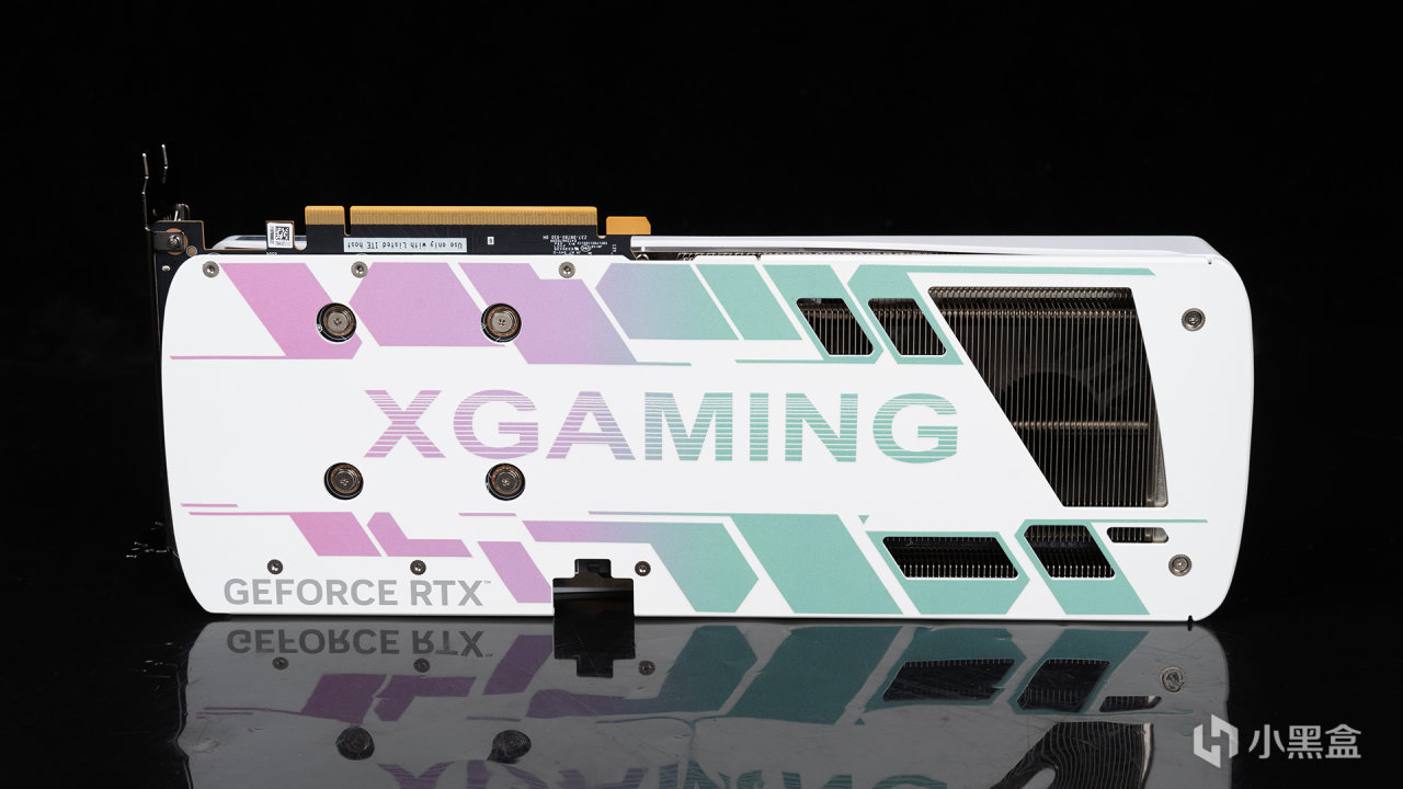 索泰RTX 5060 8GB XGAMING OC首发评测：新甜点平均领先4060达28%