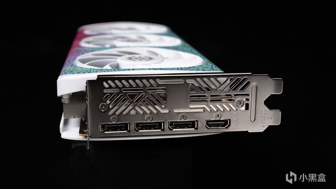 索泰RTX 5060 8GB XGAMING OC首发评测：新甜点平均领先4060达28%