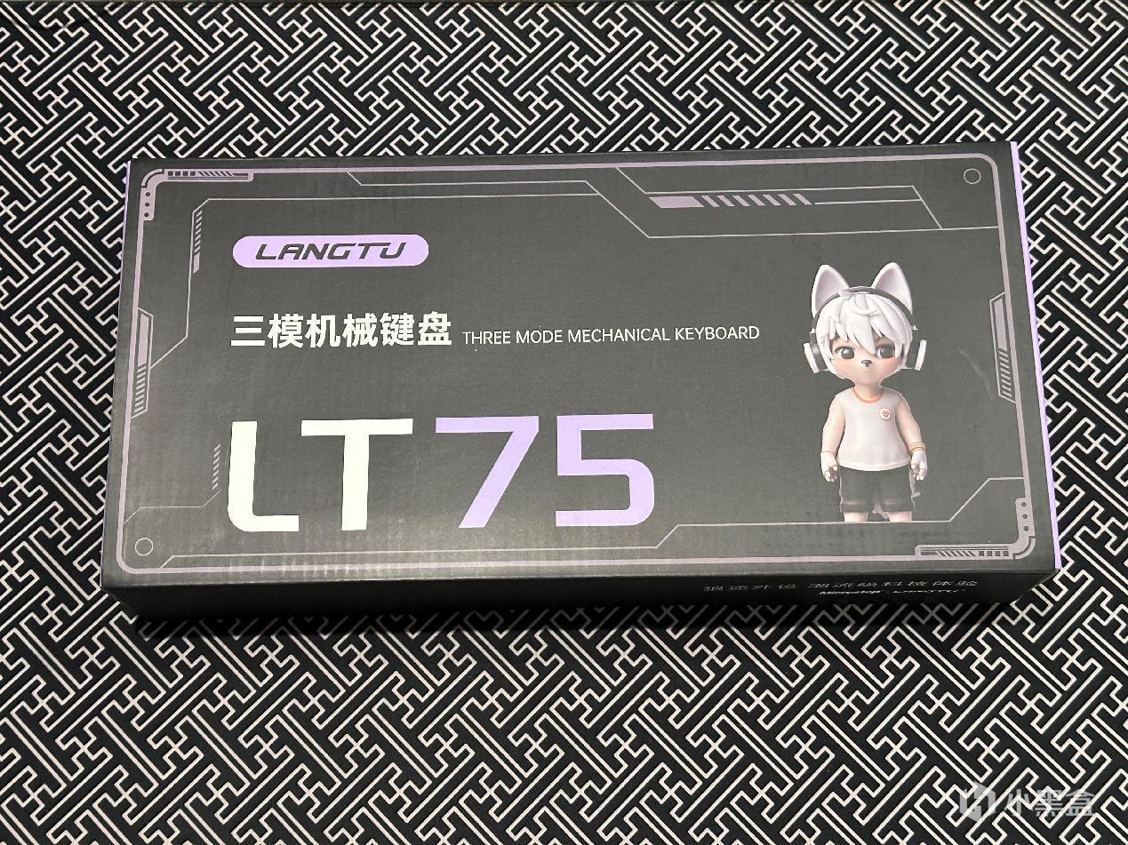键盘也玩屏幕+旋钮?超大电量告别续航焦虑——狼途LT75Pro-第1张