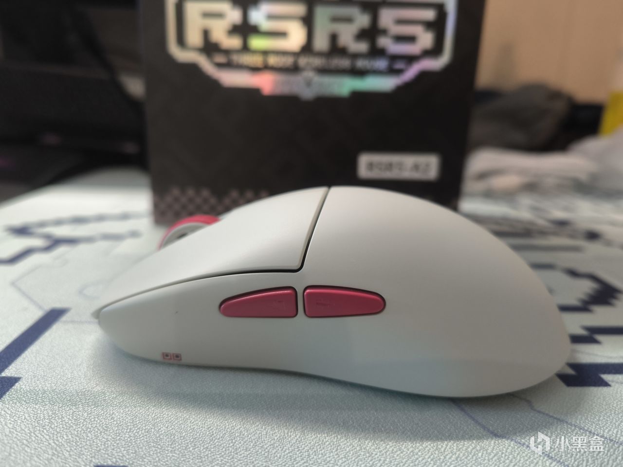 618番茄的鼠标推荐——贱驴RS5超高颜值的红白机抓握神鼠-第7张