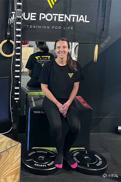 打破纪录：澳洲女子24小时内完成7079个引体向上！