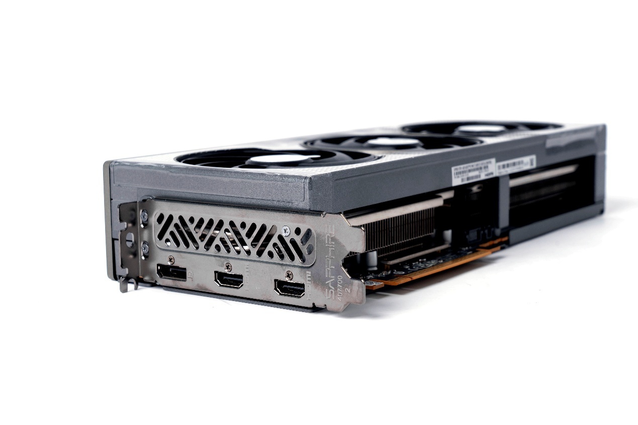 3000多块，显存被偷？？2025年了，打游戏到底需要多大显存？