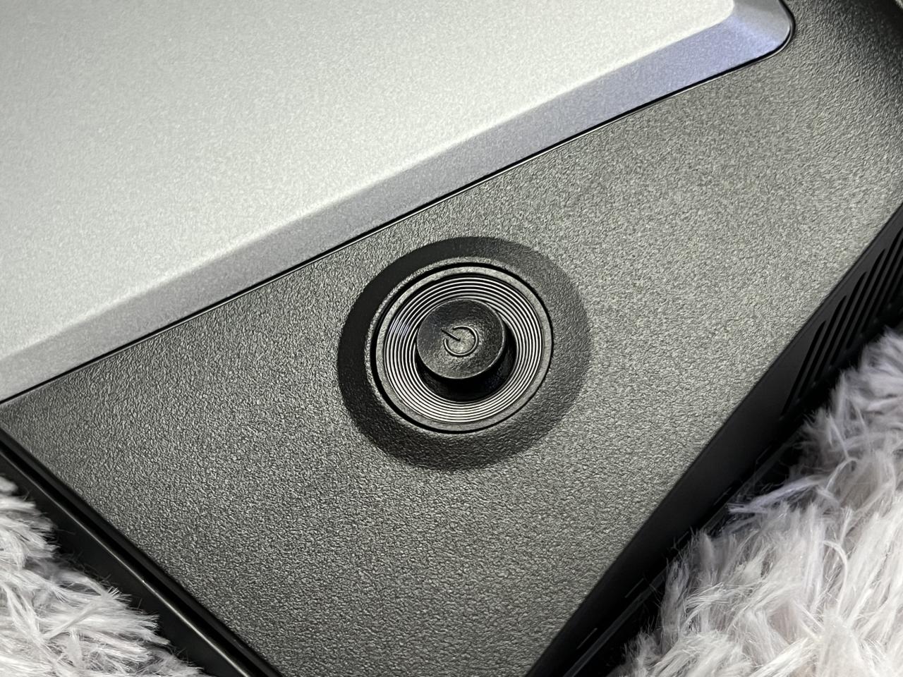 SANC盛色 D76 | 2025年市面上同规格最有性价比的高端AI屏