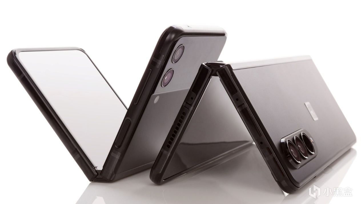The Real Reason Samsung Isn't Using A Waterdrop Hinge For Its Foldables