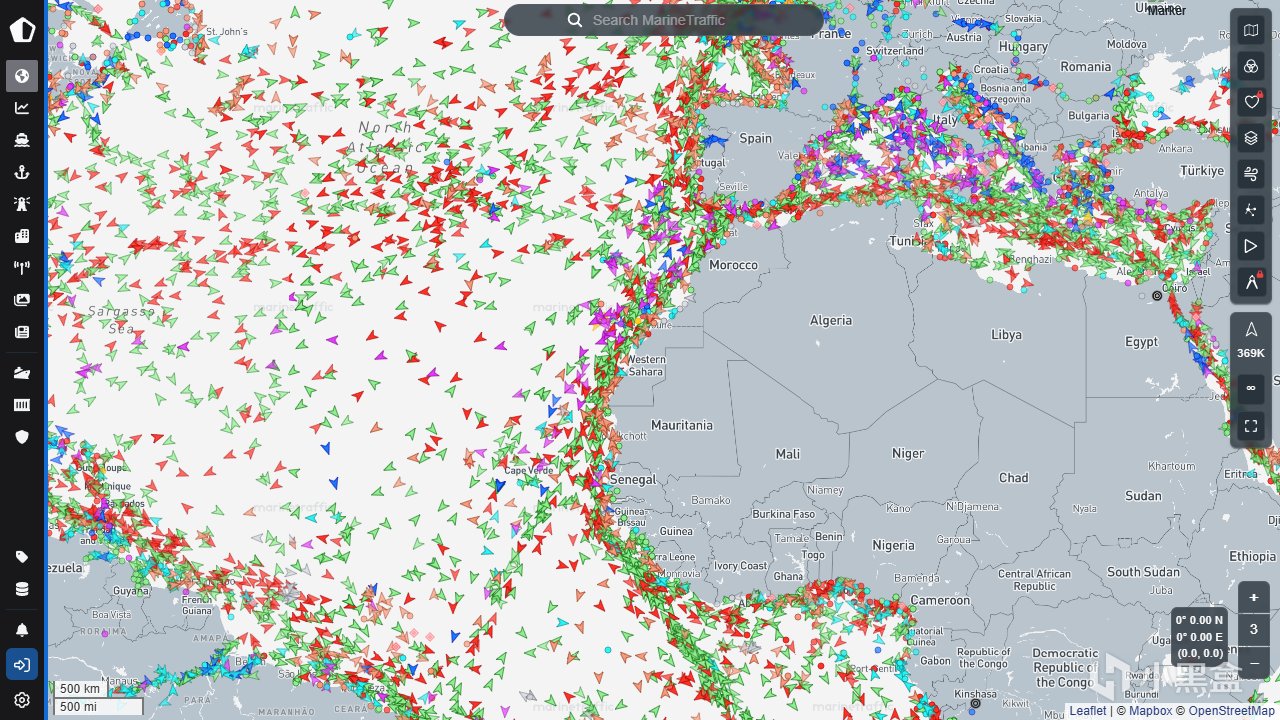 图4：MarineTraffic 官网首页截图